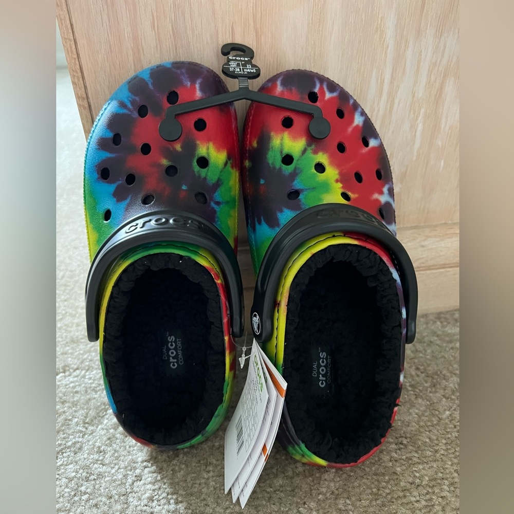 Fur lined crocs (rainbow)